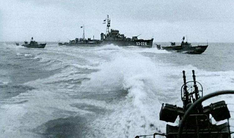 菲律宾军舰为什么会在仁爱礁,菲律宾加固了仁爱礁军舰吗