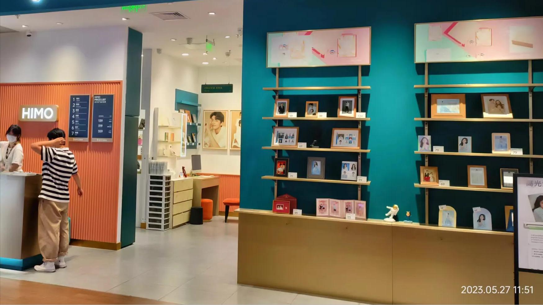 我同学，清华大学毕业，如今却靠在江西小县城修照片，月入5万元