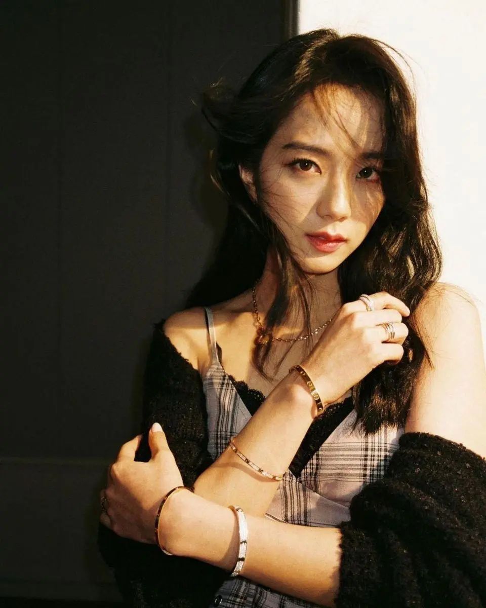 blackpink每个都是被时尚品牌宠着的,blackpink各个成员所代言的品牌