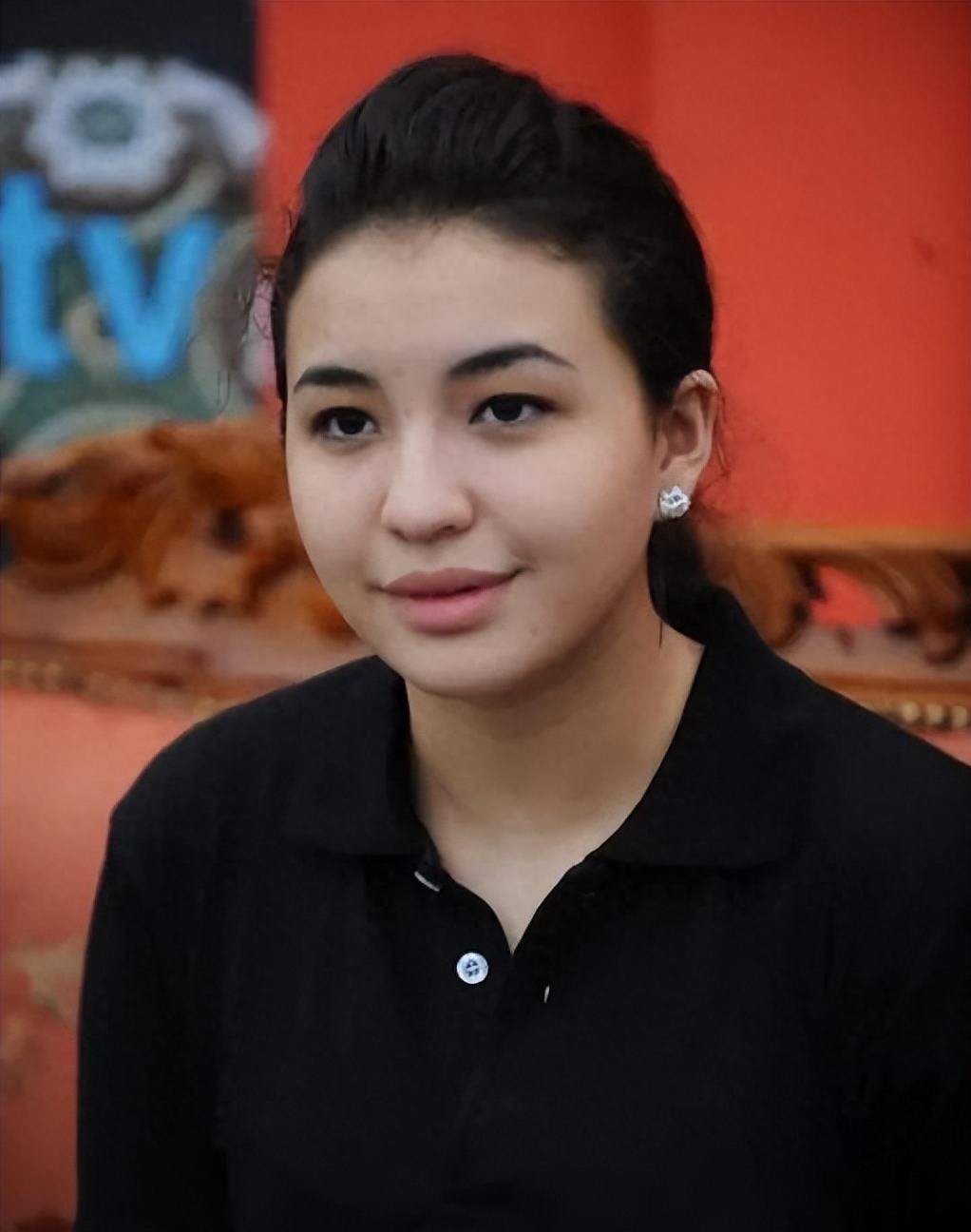 嫩模嫁王子当王妃，却每晚被下药*辱侮**，出逃16张照片*光王曝**子猥琐