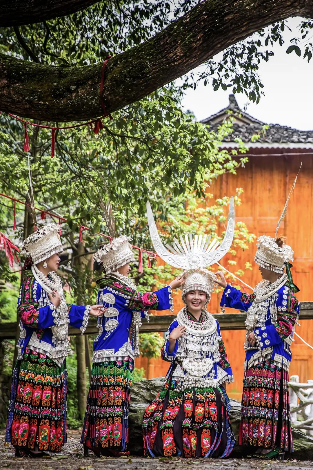 如何看懂中国第一山地省的多彩文化史诗？