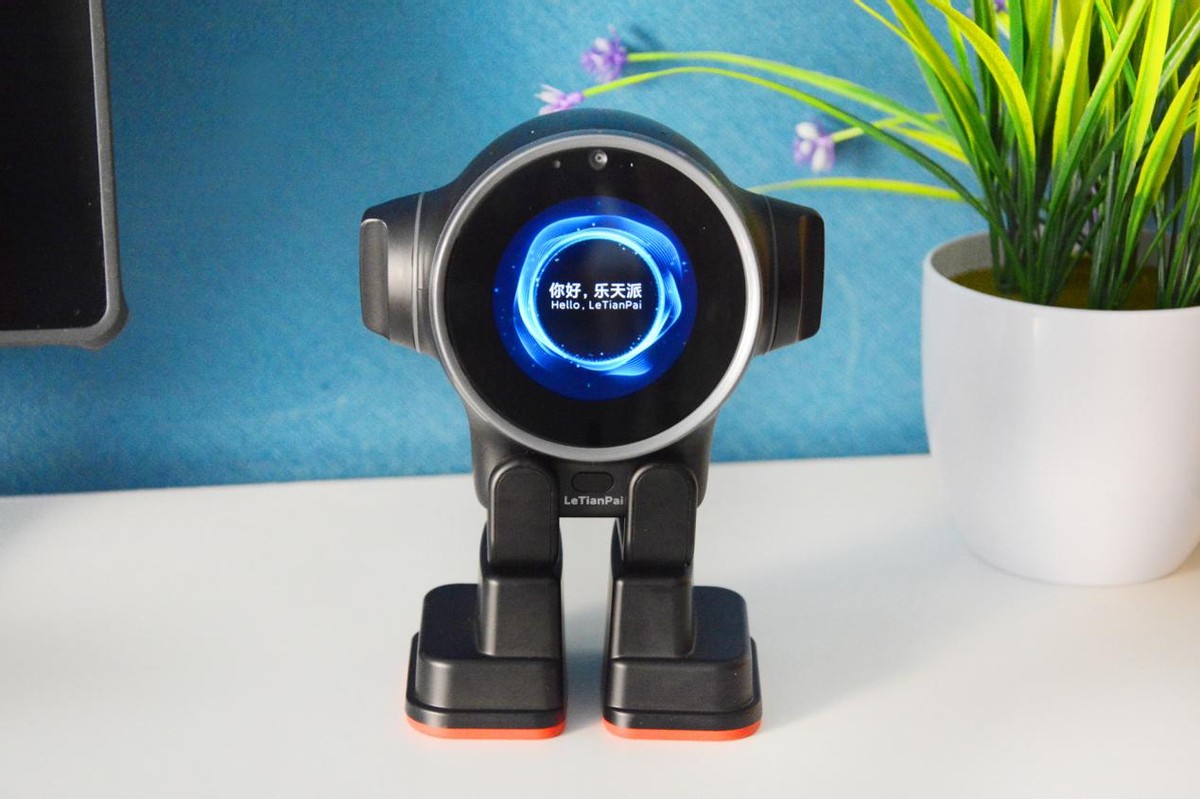 乐天派智能机器人,乐天派桌面机器人测评