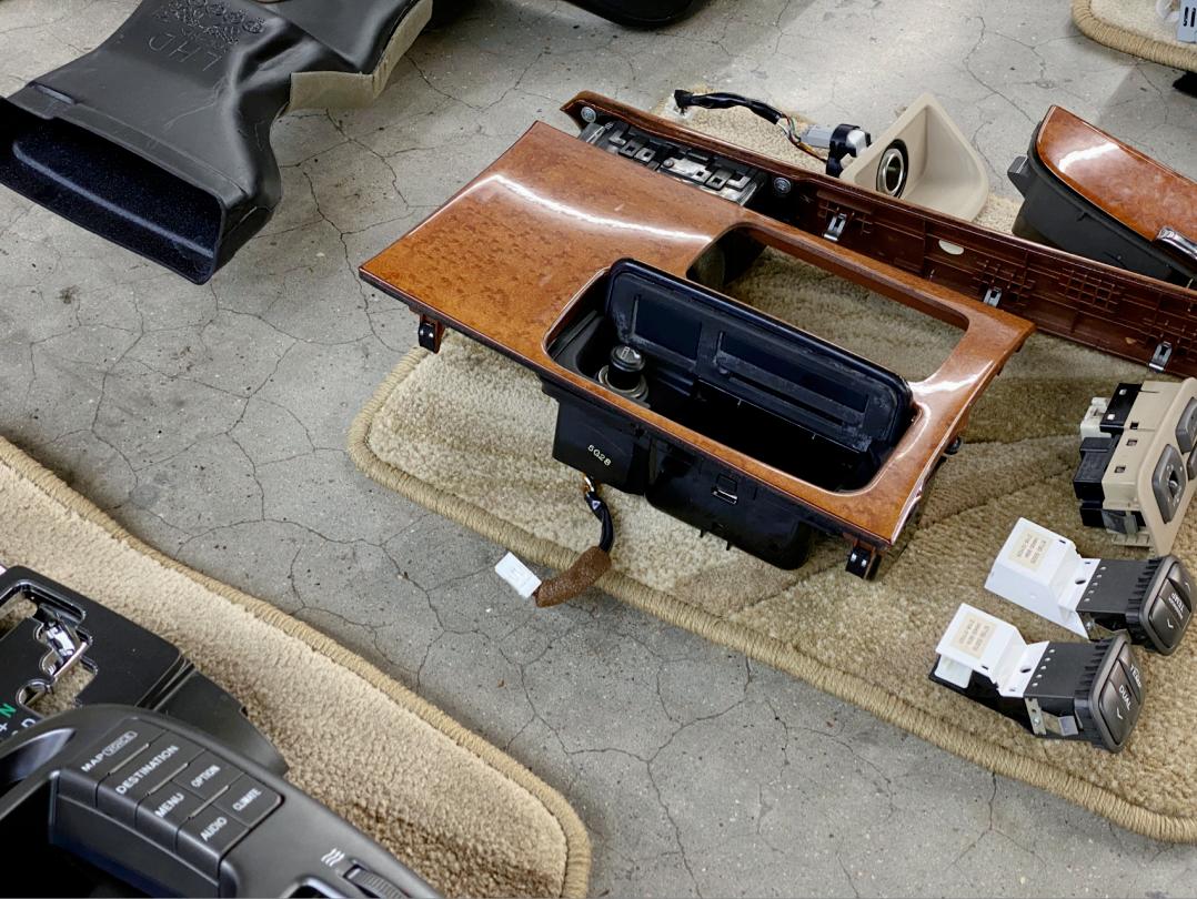 搞了辆“破烂不堪”05年凌志LS430，进厂翻新重造，复活又变新车