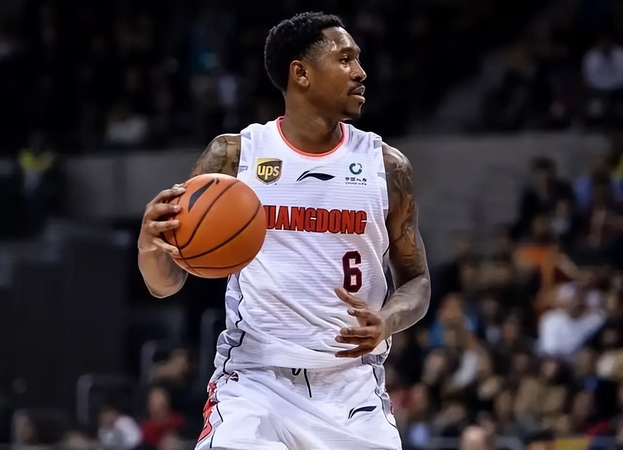 广东男篮今天比赛队员名单,2021广东男篮12人名单