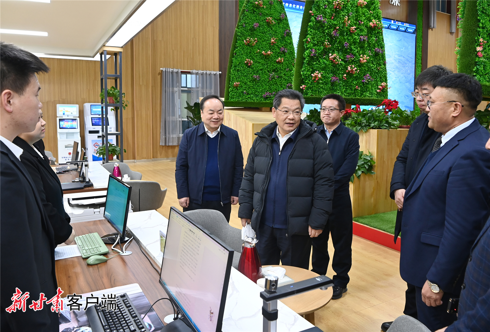 任振鹤强调：以“八个着力”为统领推动高质量发展加快融入新发展格局努力绘就团结兴边产业富民的新画卷