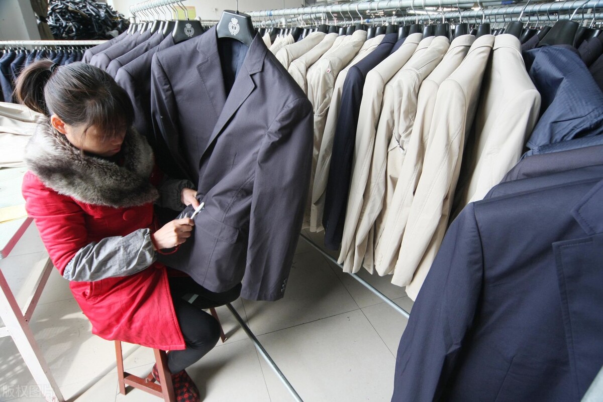 外贸原单女装一手货源市场哪里有,怎么找外贸尾货厂家货源