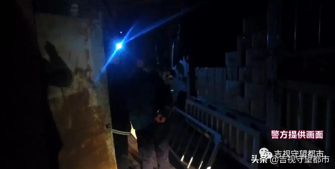 卖假烟团伙作案,有烟证贩卖真香烟被抓