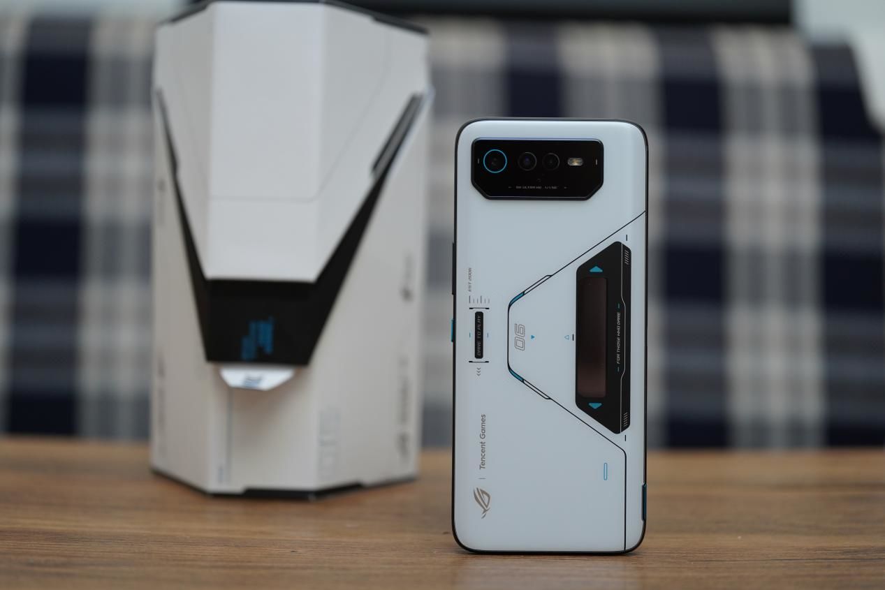 新发布游戏手机rog,ROG游戏手机性能测评