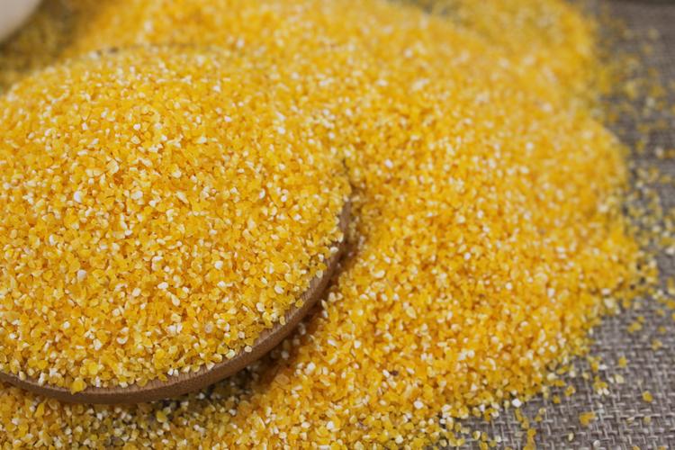 冬钓鲫鱼最简单有效的饵料配方,冬季钓鲫鱼最简单的饵料配方