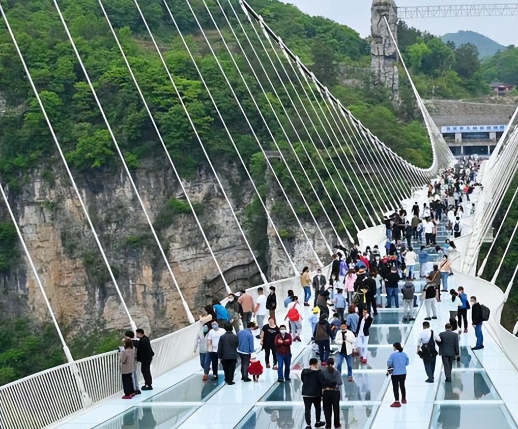 中国人每年1/3时间都在休假,中国人为什么休假时间那么少
