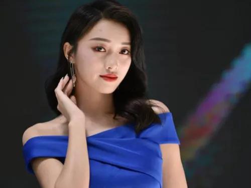 她没想到他不仅拿爸爸死亡真相来引诱她，而且还做出这么卑劣的事