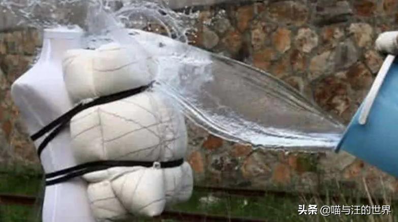 普通人遇到火箭弹怎么办,现实中人可以避开子弹吗