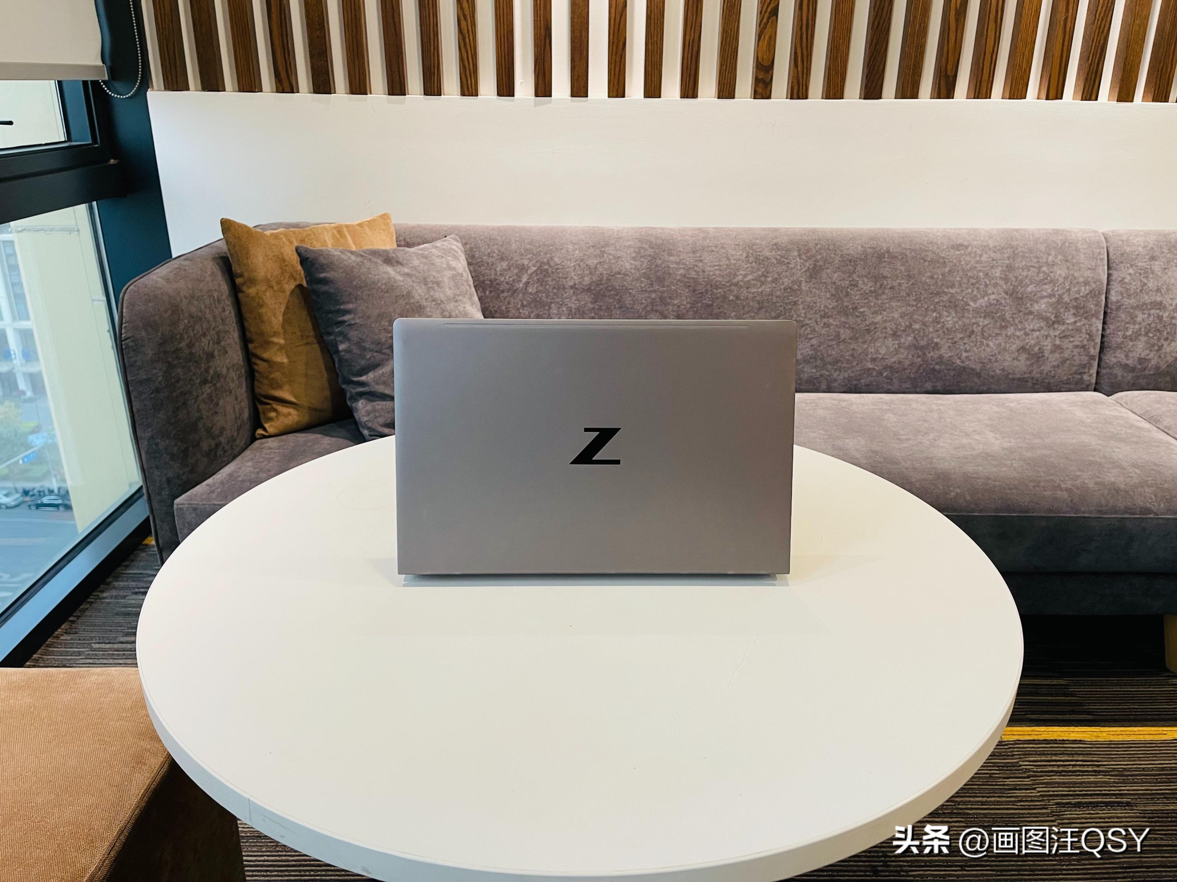 居家书桌升级改造：追剧听歌、居家办公也能很快乐