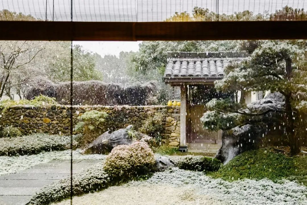 他用古法造400平方米房子,他用古法造400私宅