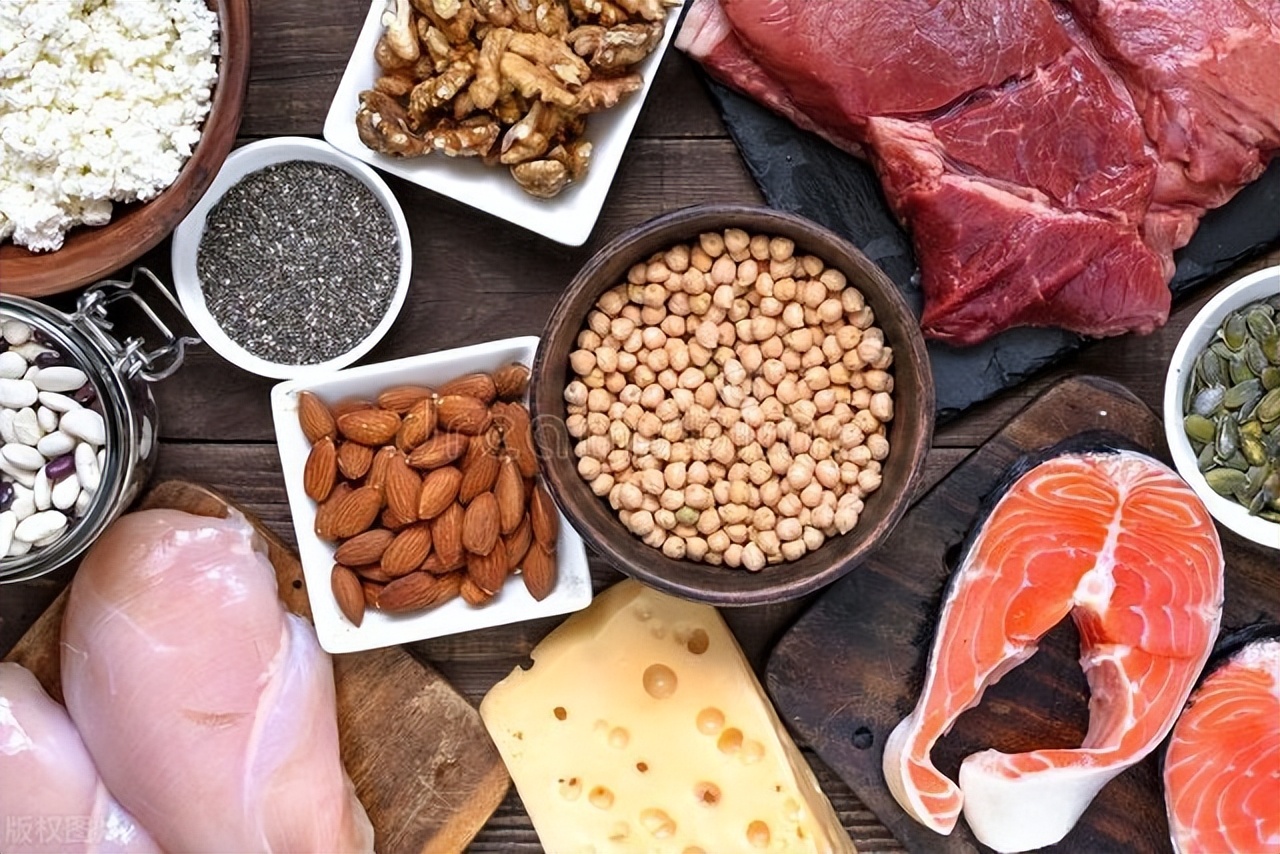 老人骨折吃什么恢复快,摔骨折了吃什么恢复快