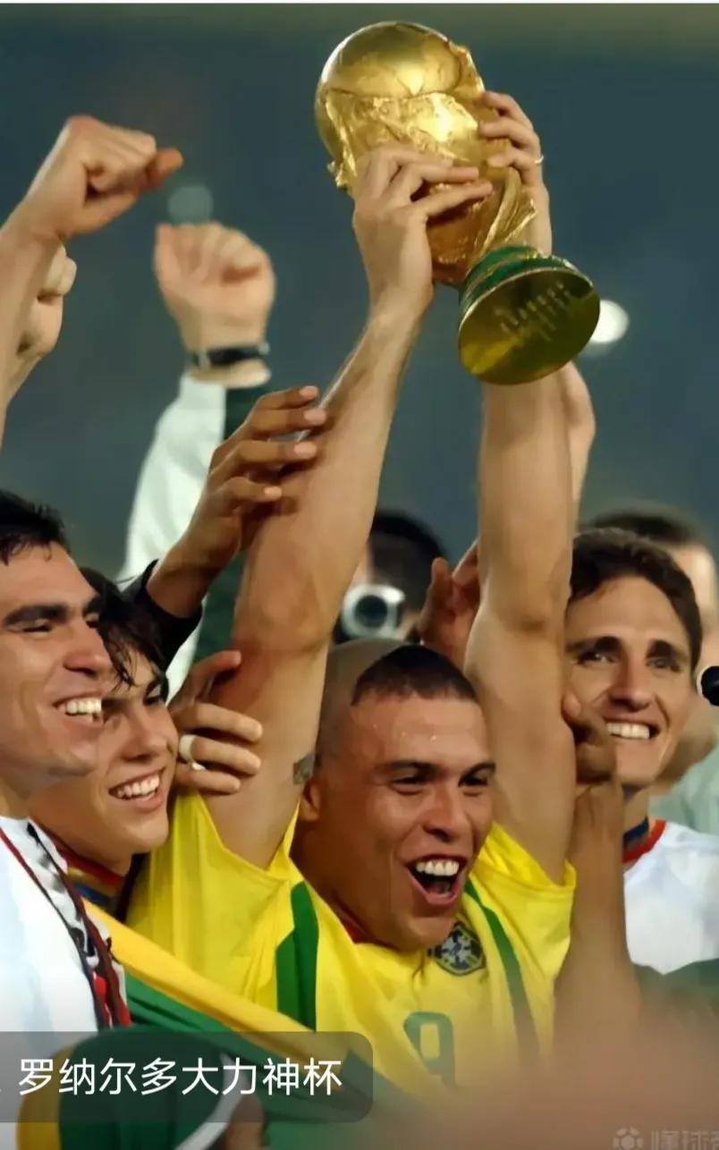 罗纳尔多后期发福踢球,罗纳尔多成了大胖子