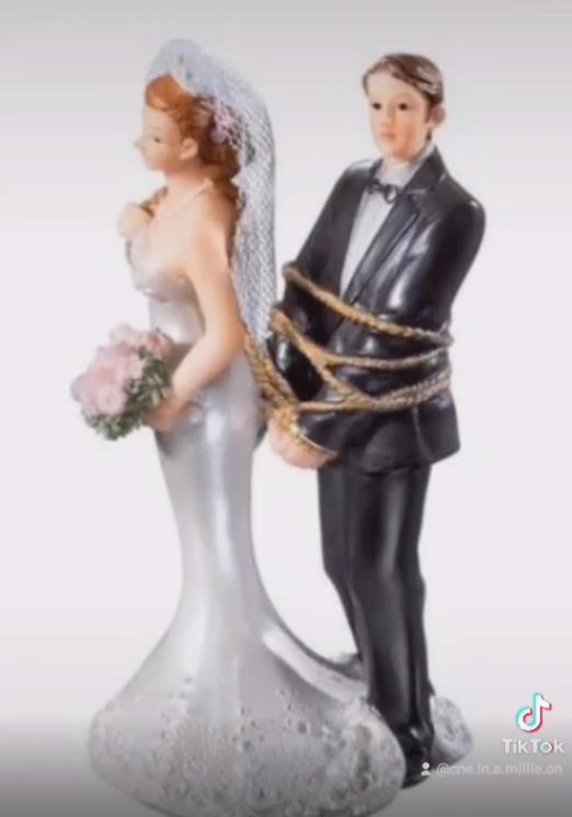 衣服的水洗标会是假的吗,衣服的水洗标上有logo吗