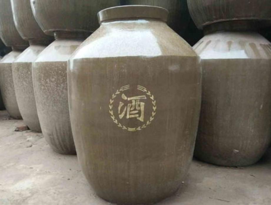 浓香型纯粮食白酒成本是多少,纯粮酿造白酒一斤成本多少钱