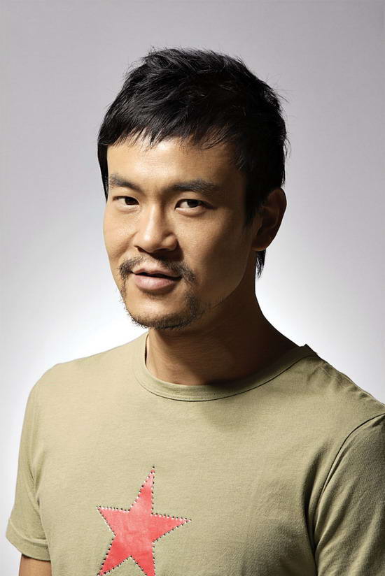 湖南籍7位影视男星：有人娶病妻，有人送外卖，真实人生大不同