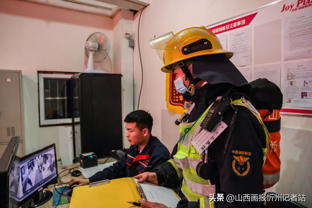 大型商业综合体消防演练任务分工,忻州消防开展无预案拉动实战演练