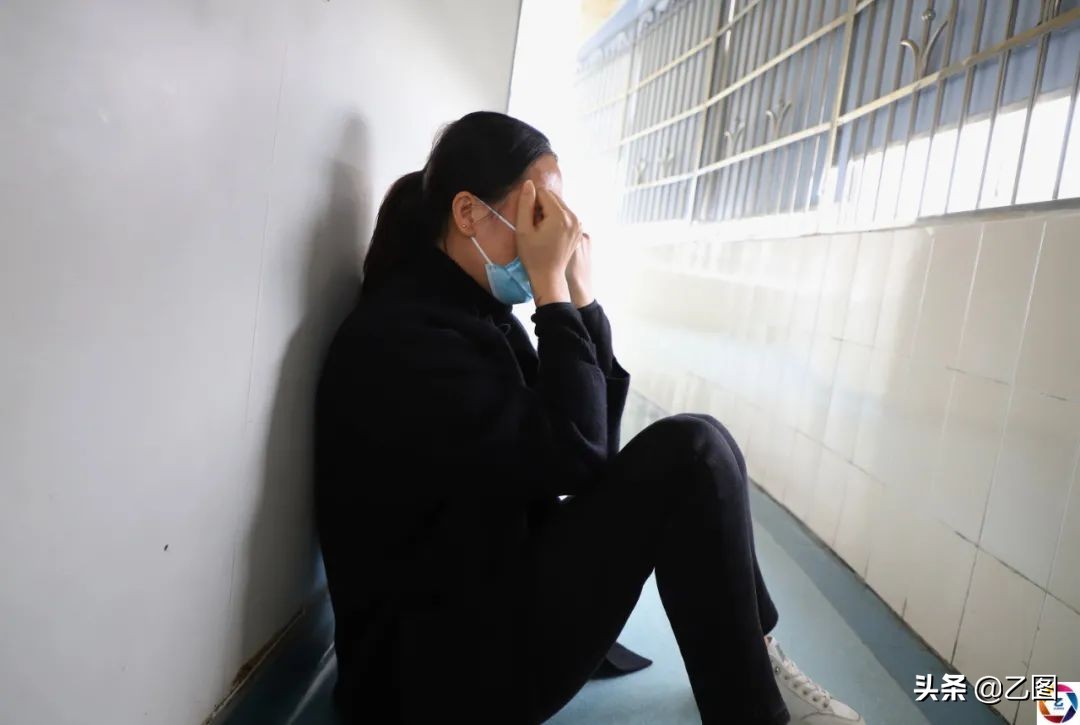 孙子生病了奶奶却不治,孙子生病昏迷奶奶拒绝送医院治疗