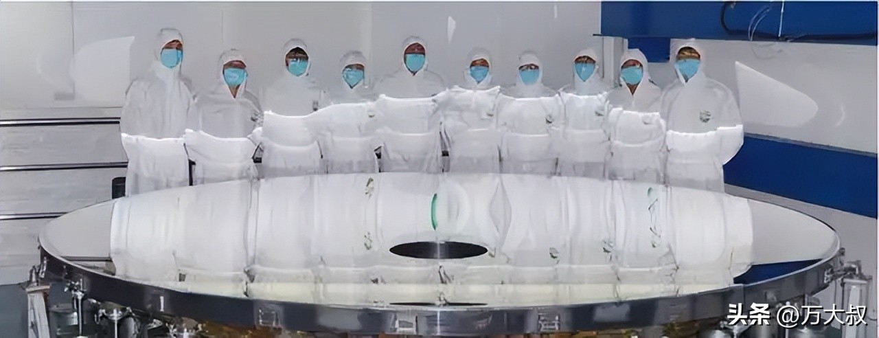 4m量级大口径碳化硅非球面反射镜,高精度碳化硅非球面反射镜