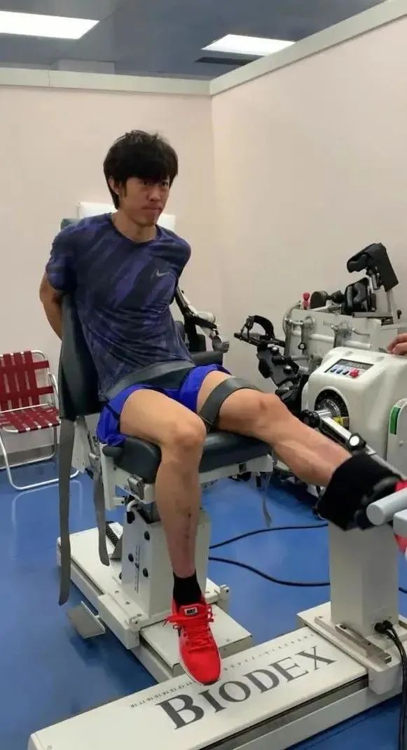 张国伟自愈的视频,张国伟最好成绩