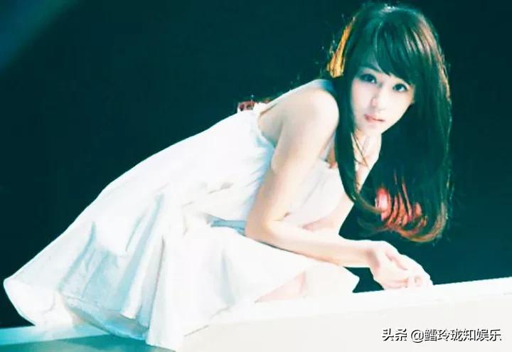 王心凌当你talking现场版,王心凌在演唱会上唱当你