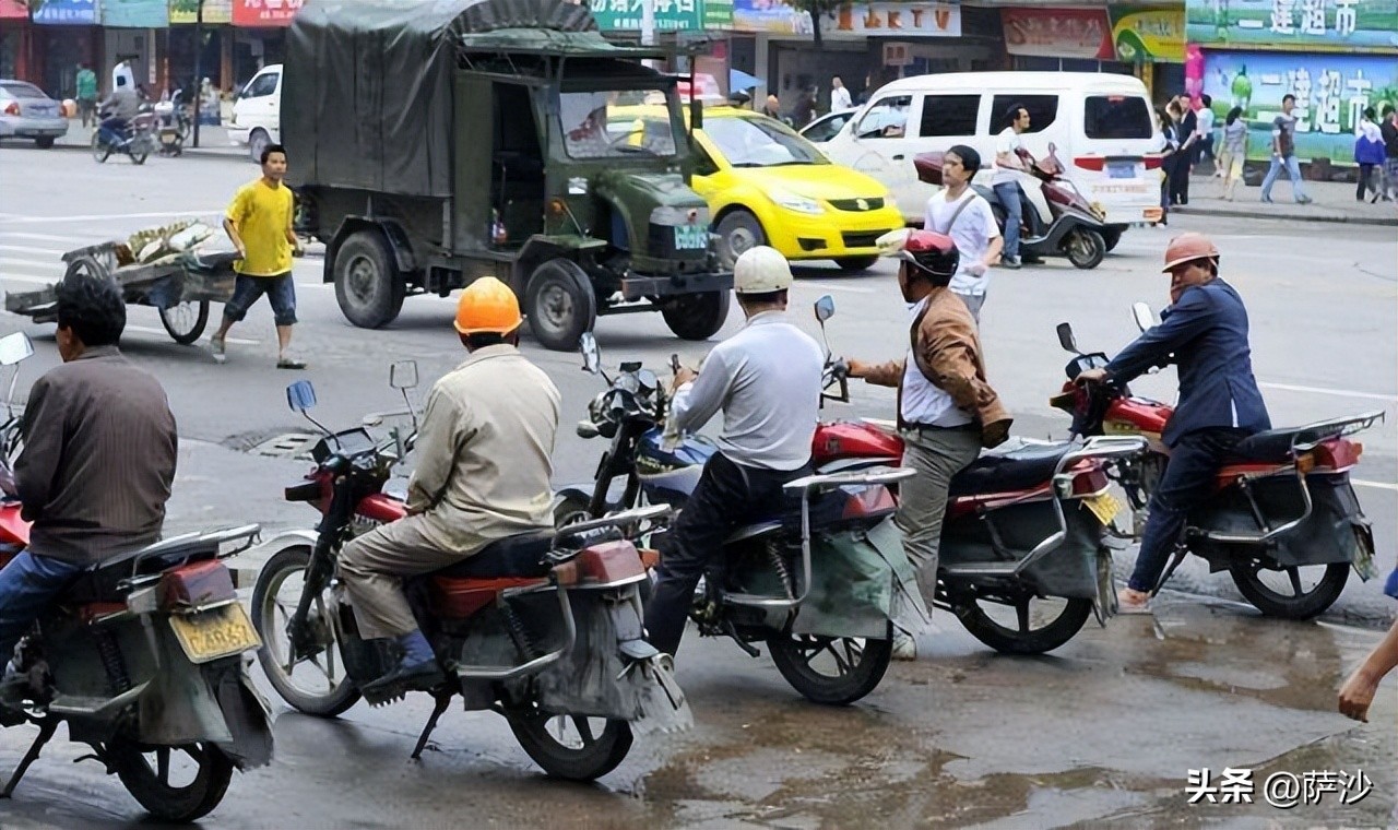 餐饮界大老板全家被残忍杀害：1997年歹徒持刀入室抢劫*门惨灭**案