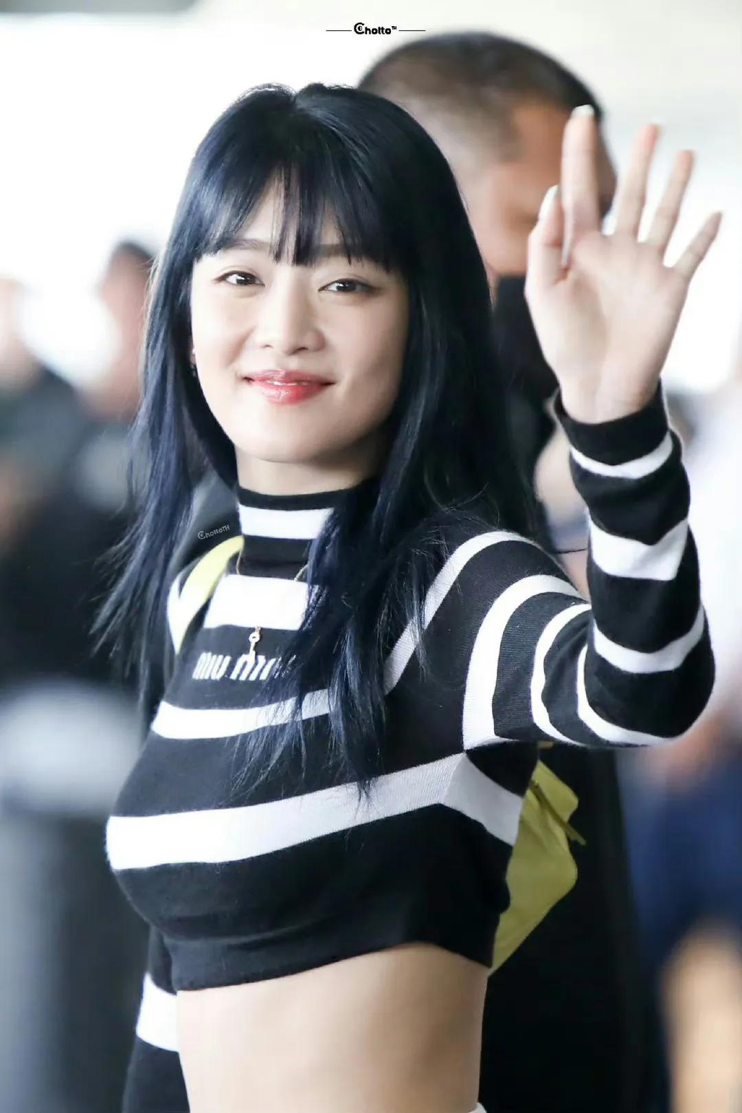 韩国女团机场*服私**穿搭