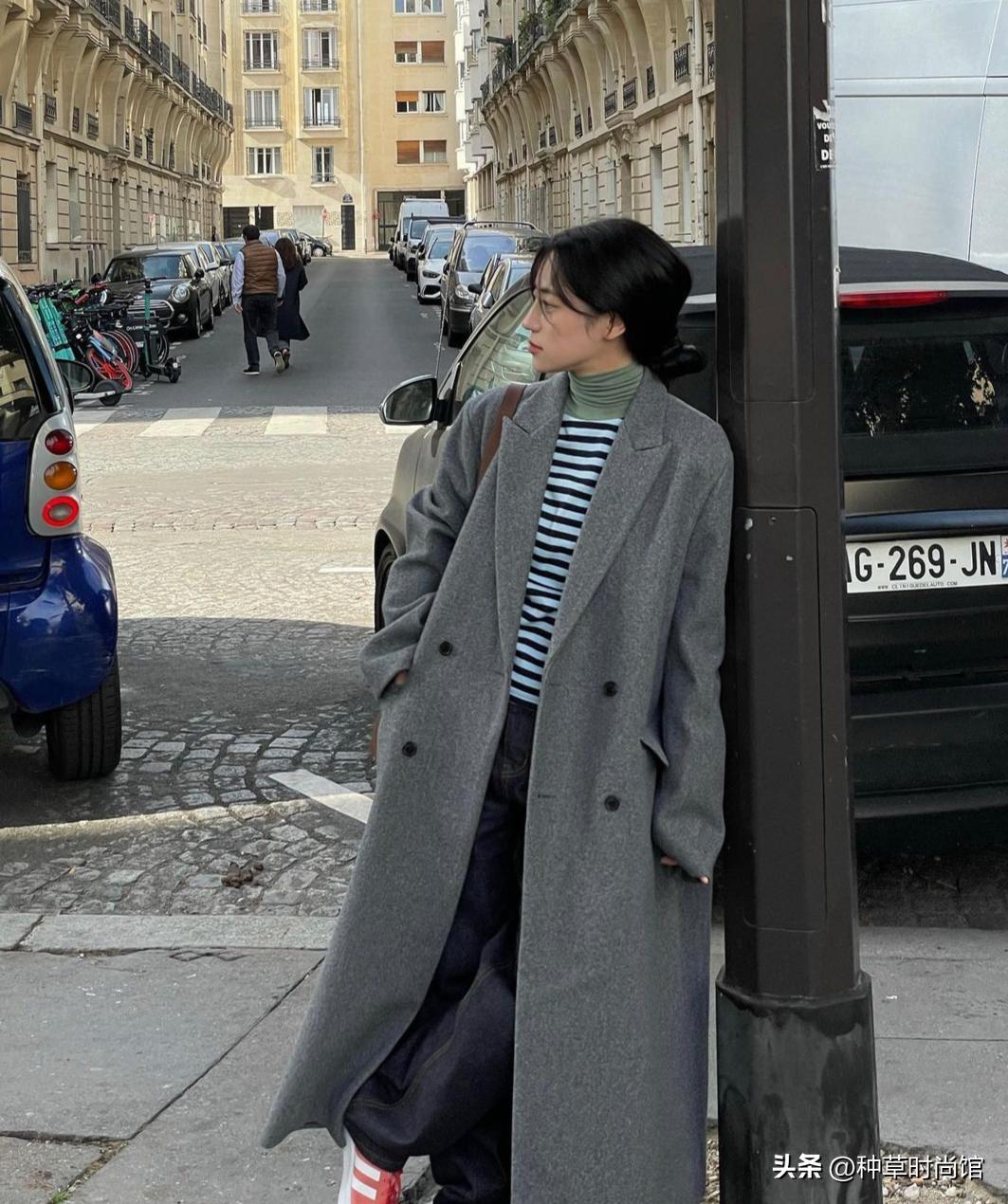 韩国小姐姐冬日穿搭,拜托冬天穿短袖