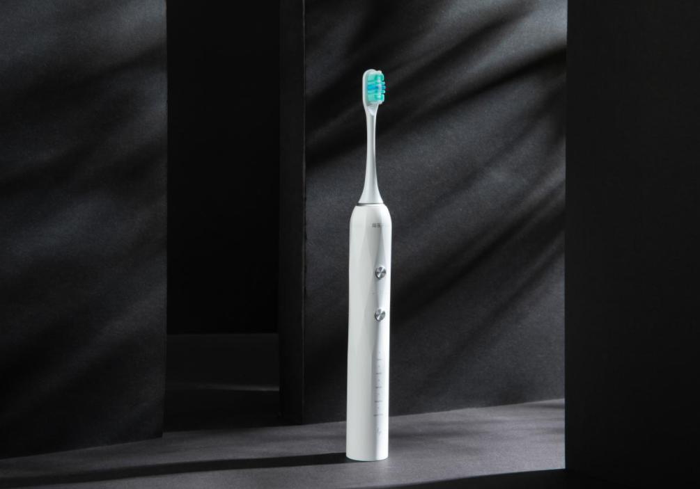 飞利浦sonicare3600系列电动牙刷,usmile电动牙刷和小米t700哪个好