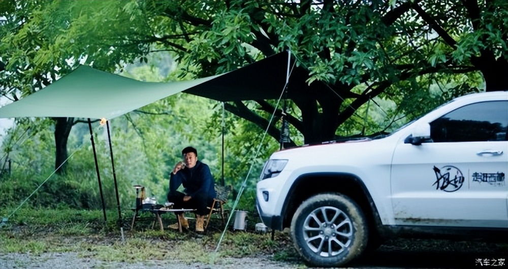 偷得浮生半日闲清茶淡盏两相欢,偷得浮生半日闲小杯浅酌思年华