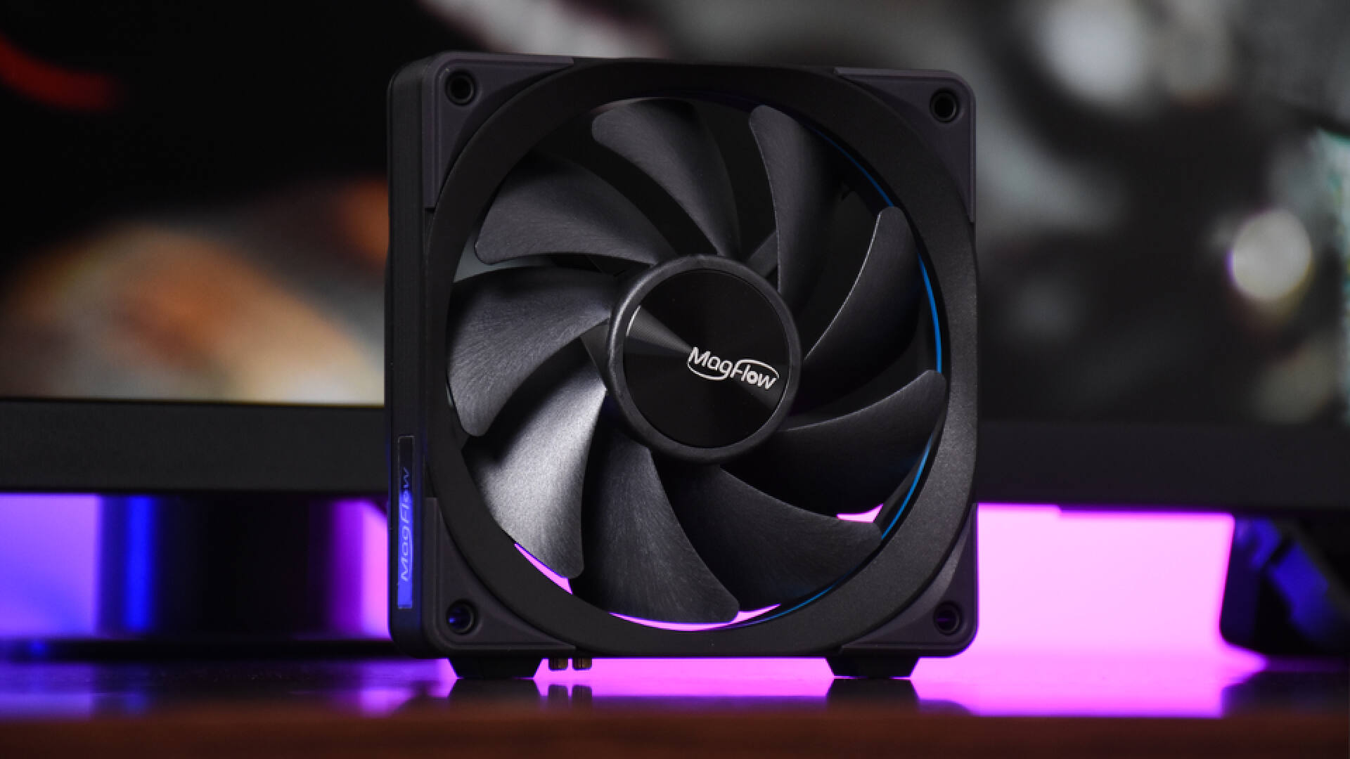 海韵MagFlow1225PWM风扇：磁吸拼接，安装走线更方便