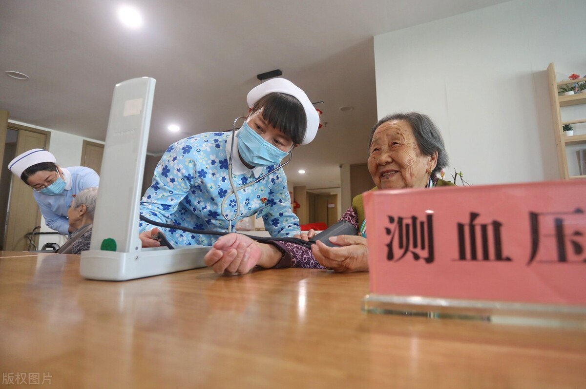 40岁单身女人适合自己创业的项目,四十岁的女人创业项目推荐