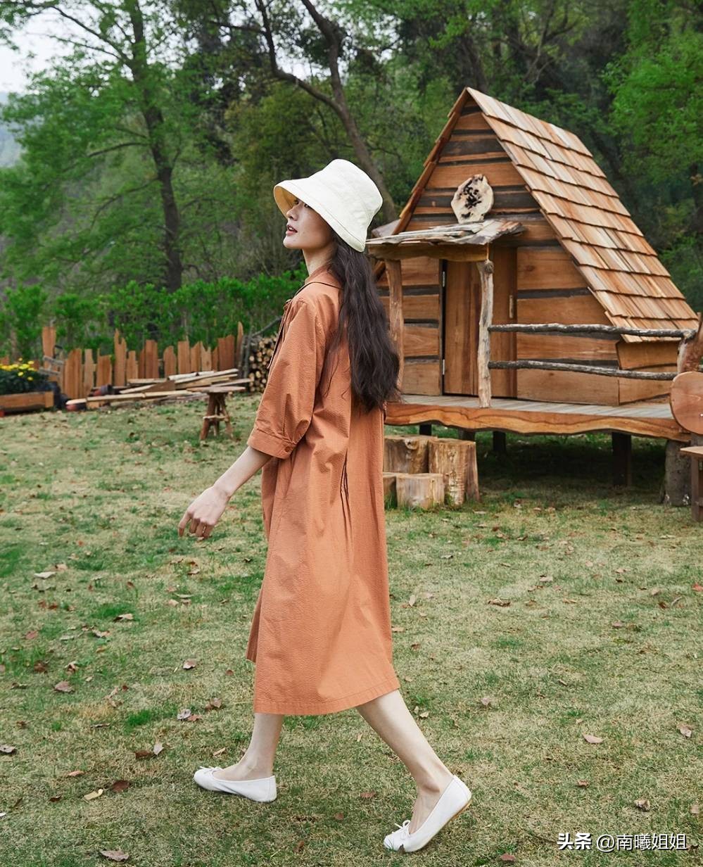 2023夏，“奶奶裙”正流行！既舒适百搭、又洋气遮肉，谁穿谁好看