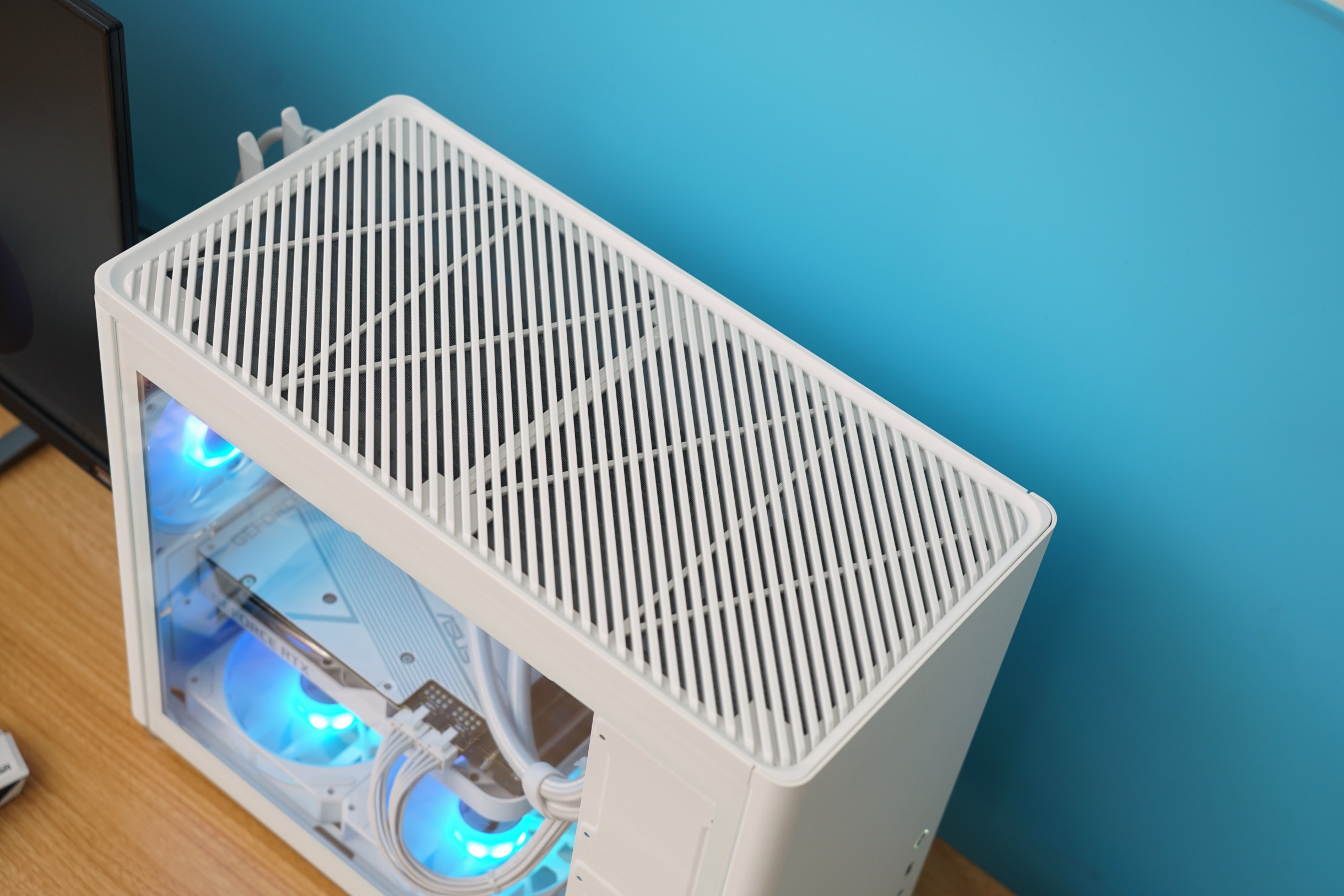 2000到3000元纯白海景房电脑配置,1800预算组装海景房电脑配置推荐