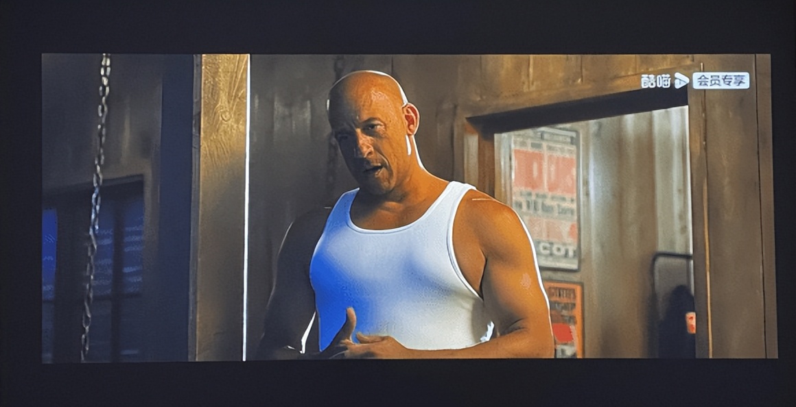 大眼橙x7dpro投影仪横评,大眼橙投影仪x7dpro测试