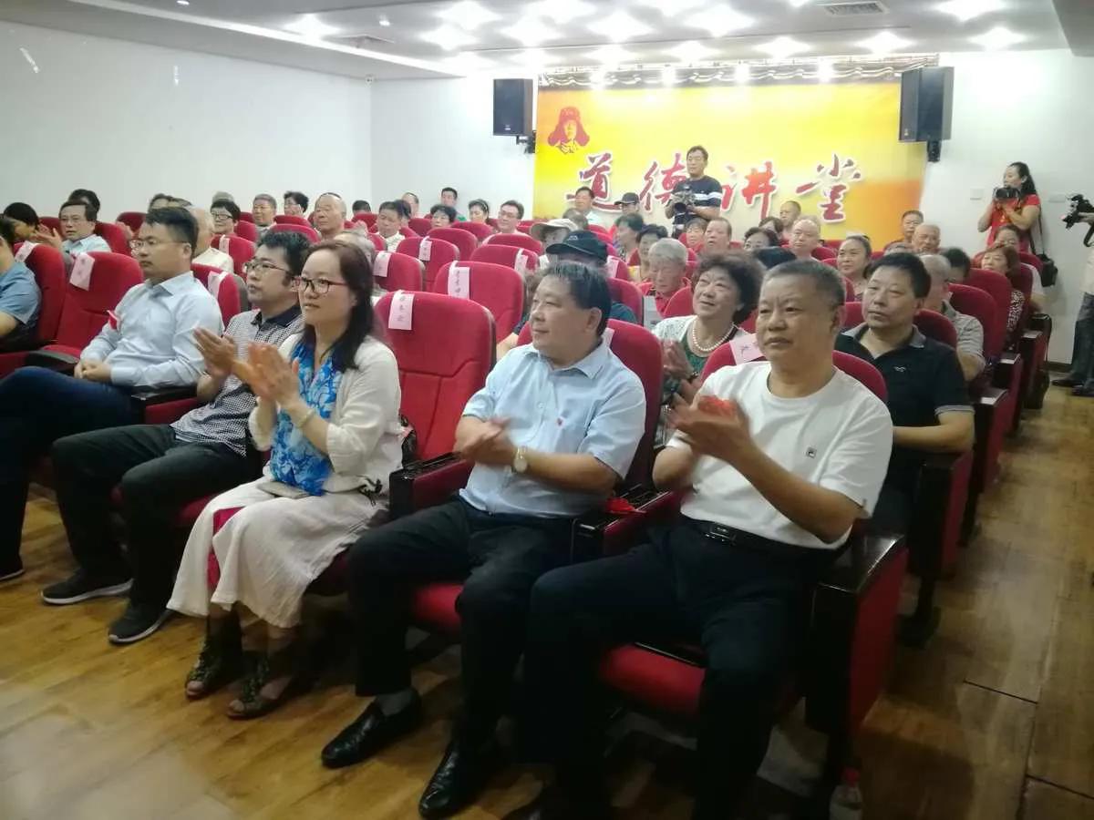 我的评论顺口溜-文友福名系列一百首,之四