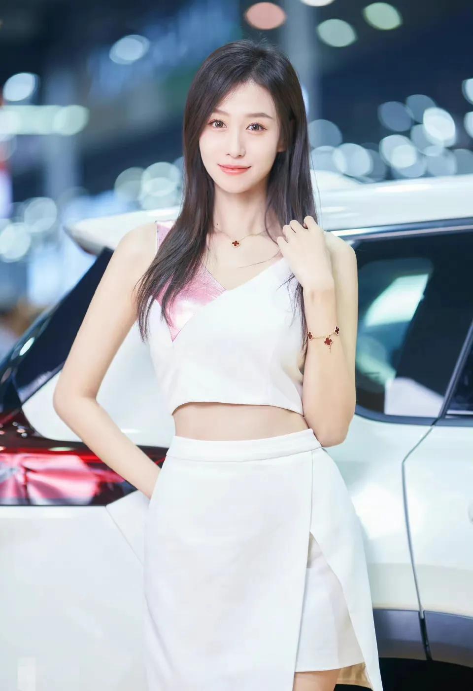 最有亲和力的车模,兄弟们帅车集合