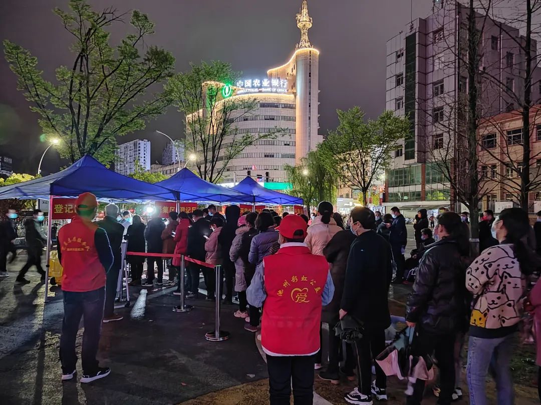 团圆抗疫战场,团聚青年同战疫