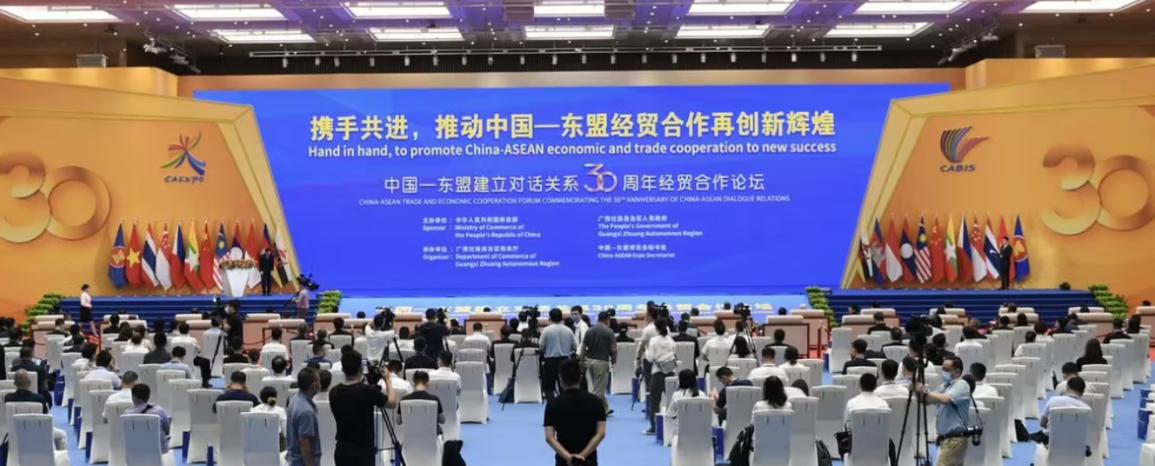 美国变态虐狗案件,18岁青年虐待狗狗被捕