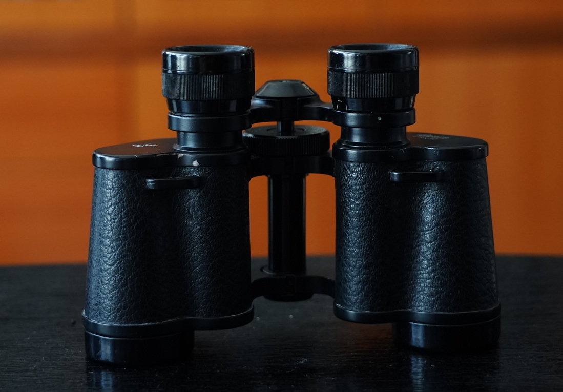 战争时期的老式军用望远镜,战争年代的18倍望远镜