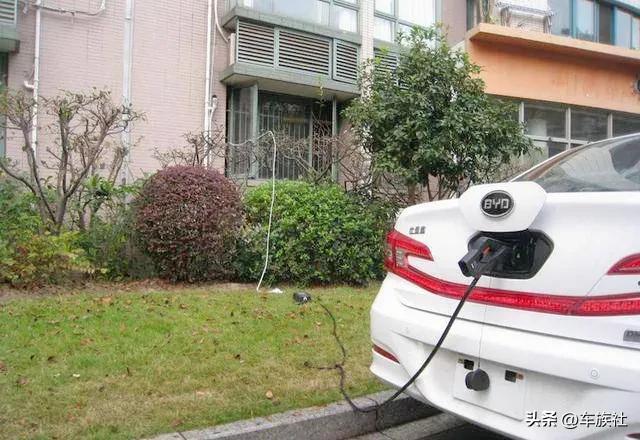 燃油车与电动车寿命对比,燃油汽车电动汽车哪个使用寿命长