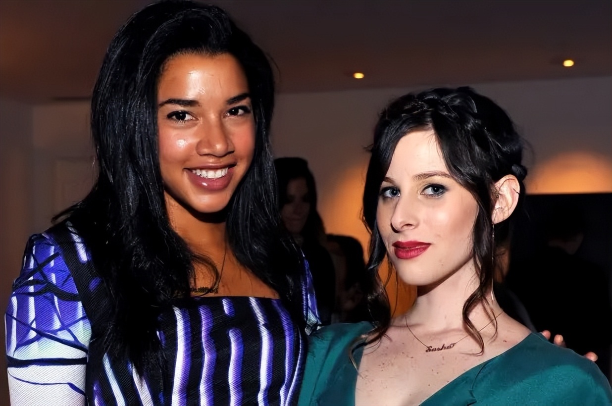 真是外围女？网友扒出梅根与“性*教邪**”的关系，越来越多证据出现