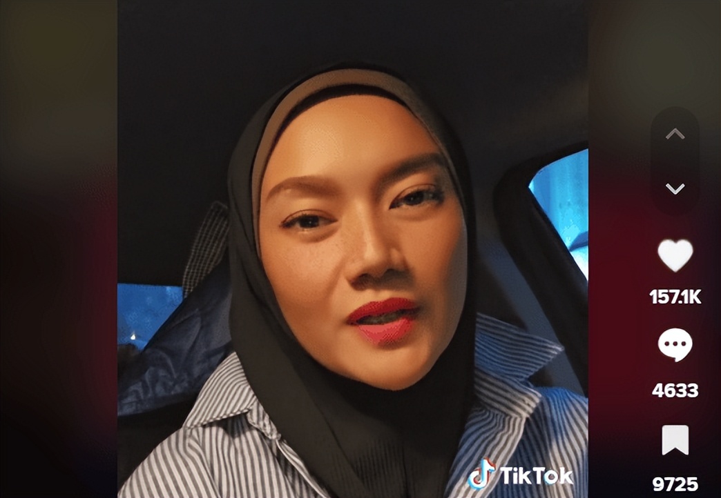 新加坡主持人调侃mh370,脱口秀演员拿mh370飞机失事开玩笑