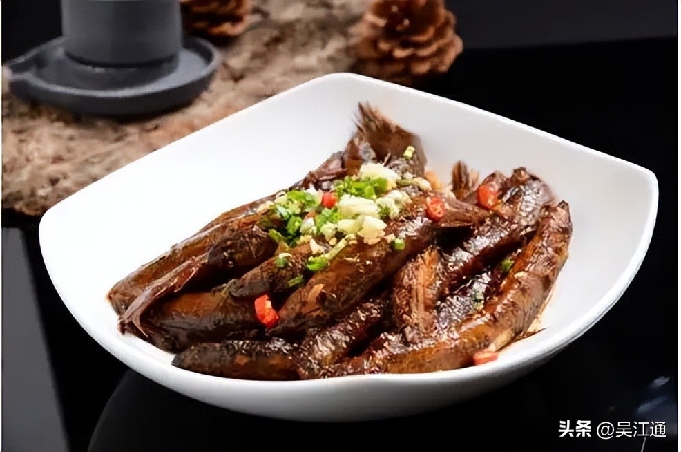 泥鳅发病怎么处理干净,泥鳅吃什么