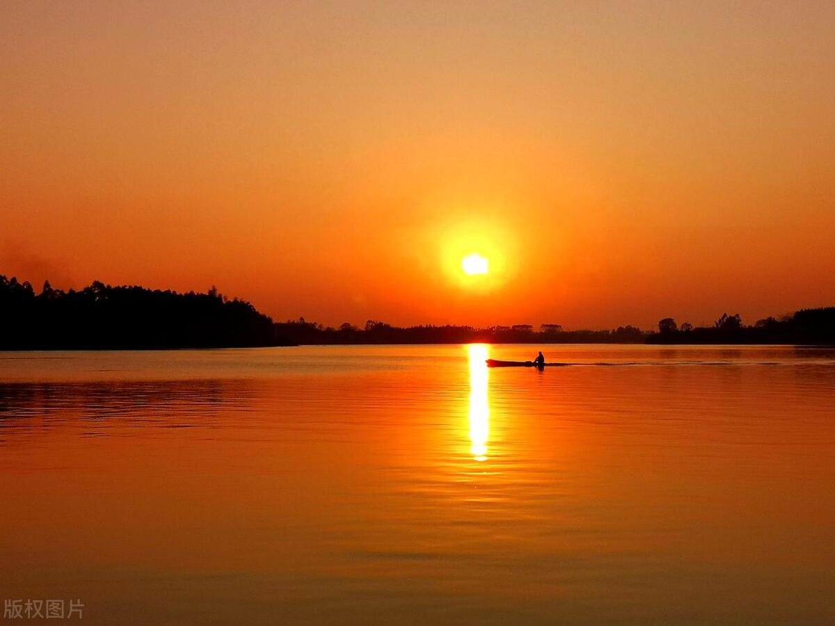 要知道没钱时的卑微和无助,没钱的日子要学会沉默