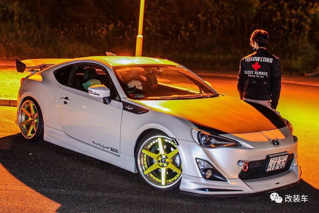 头文字d的女朋友,头文字d女司机飙车