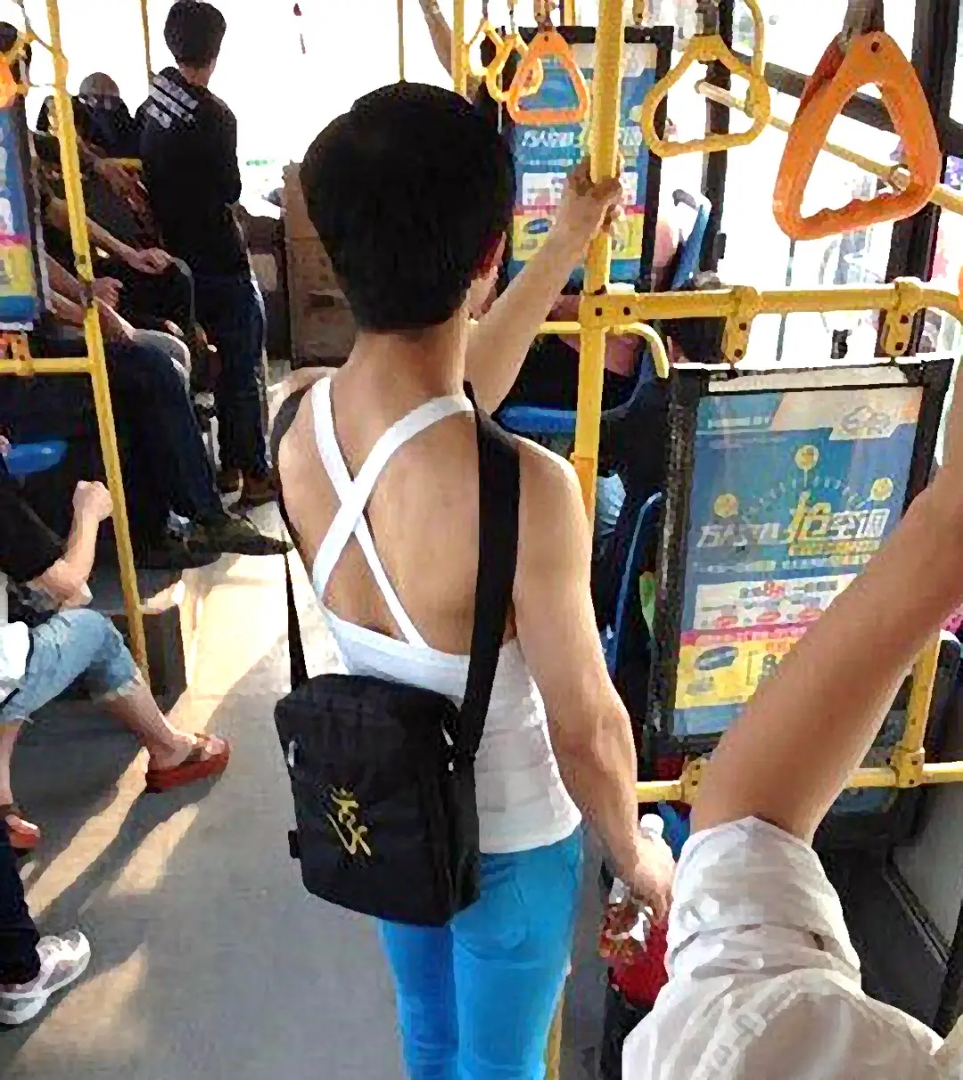 这就是李某和李女士的区别，现在连“马赛克”都开始区分颜值了